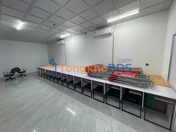 Nhà 3 tầng Vincom Nghi Sơn 138m² 35tr - Full nội thất