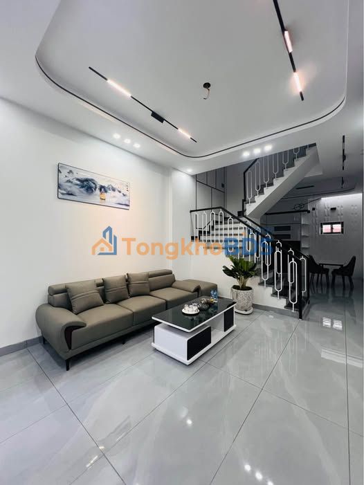 Nhà Đẹp Đằng Hải, 42m² - 3PN, Ngõ 3m, Giá Hơn 3 Tỷ