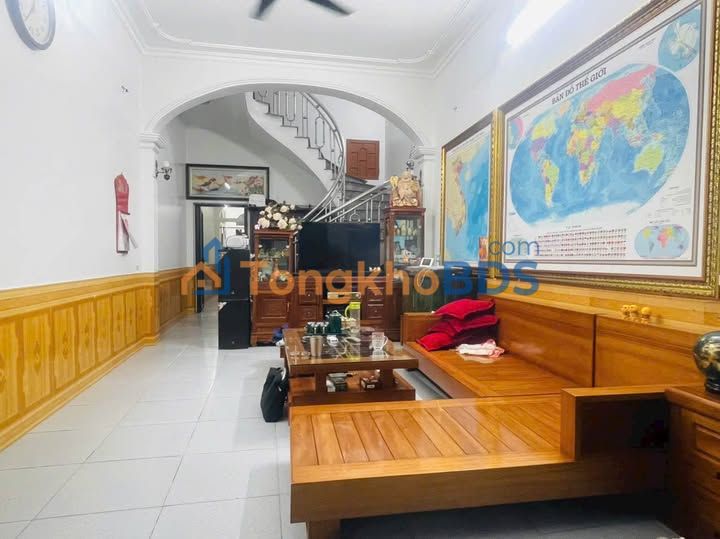 Nha cho thue Chu Van An 3 tang Hai Phong - Oto vao tan nha