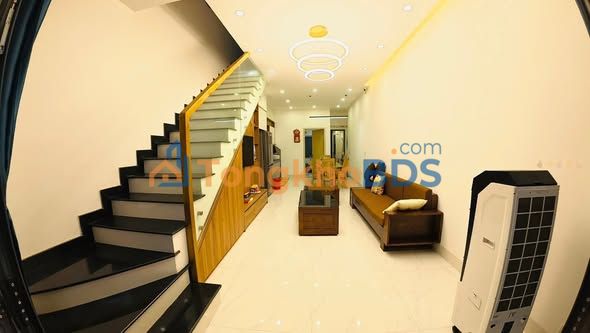 Cho thuê nhà 3PN mặt tiền Châu Thị Vĩnh Tế, Đà Nẵng - Sân thượng rộng rãi