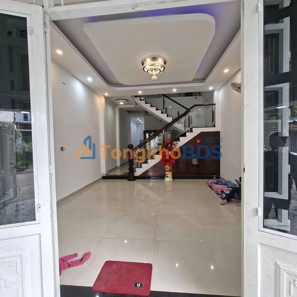 Nhà 2 Tầng Mặt Tiền Phù Đổng, Cẩm Lệ - 100m², 9 Triệu/Tháng