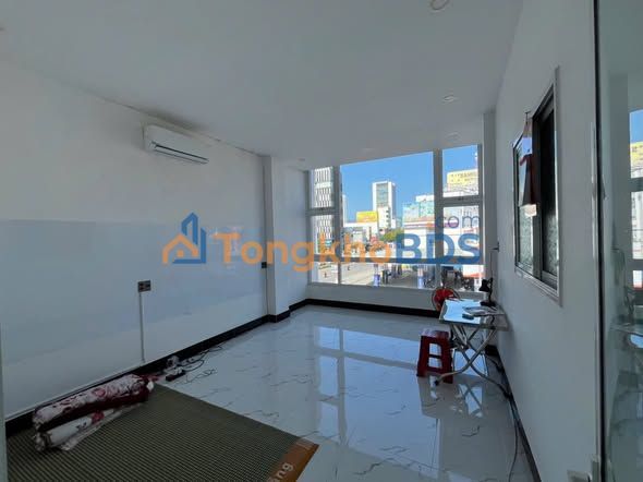 Cho thuê nhà mặt tiền Nguyễn Tri Phương, Đà Nẵng - 320m², 6PN, 50tr/tháng