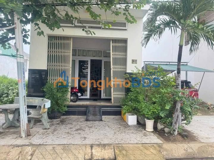 Nhà Mặt Tiền Đường Nhựa, Phan Rang - 100m² Giá 2.85 Tỷ, Hướng Nam