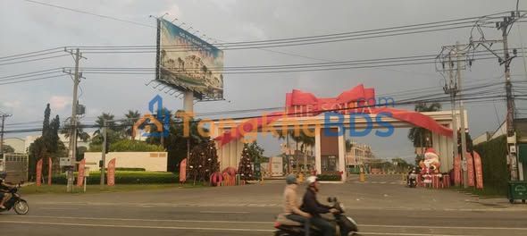 Nhà Mặt Tiền ĐT 824 Bến Lức 400m² - Kinh Doanh Đa Ngành Nghề - 8.6 Tỷ