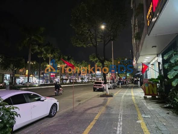 Nhà phố Điện Biên Phủ - Thỏa thuận - Mặt tiền kinh doanh