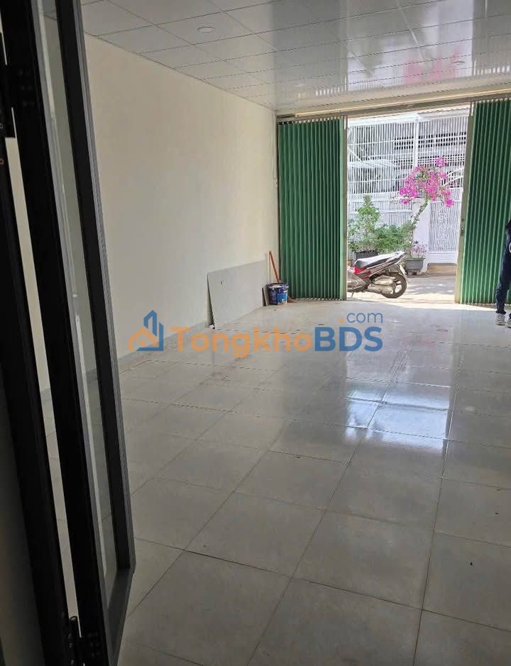 Nhà Hẻm 102 Nguyễn Tất Thành, BMT - 70m² Thổ Cư, Giá 3.75 Tỷ