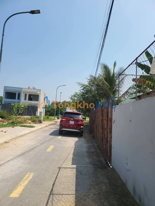 Đất Thổ Cư 110m² MT Đường Nhựa Thông - Quận 1, 2.1 Tỷ