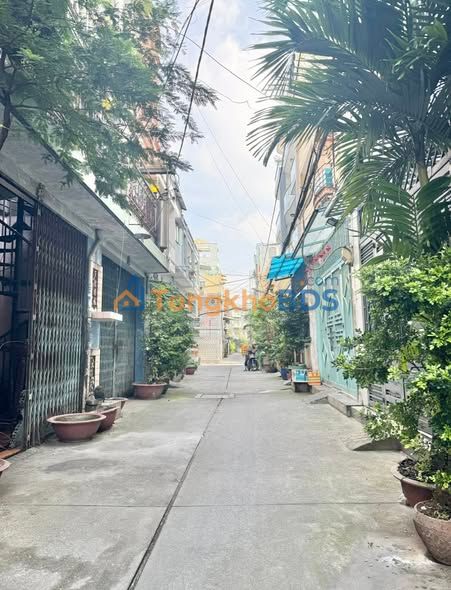 Nhà 1 Trệt 2 Lầu Sân Thượng, Hẻm Xe Hơi Thông Lạc Long Quân, Quận 11 - 67m² Giá 6.7 Tỷ