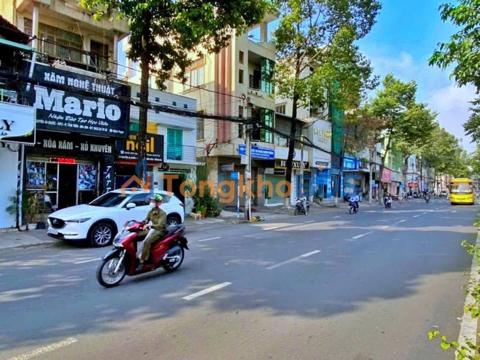 Nhà Nguyễn Ái Quốc Biên Hòa 74m² 13 tỷ - Ô tô vào nhà