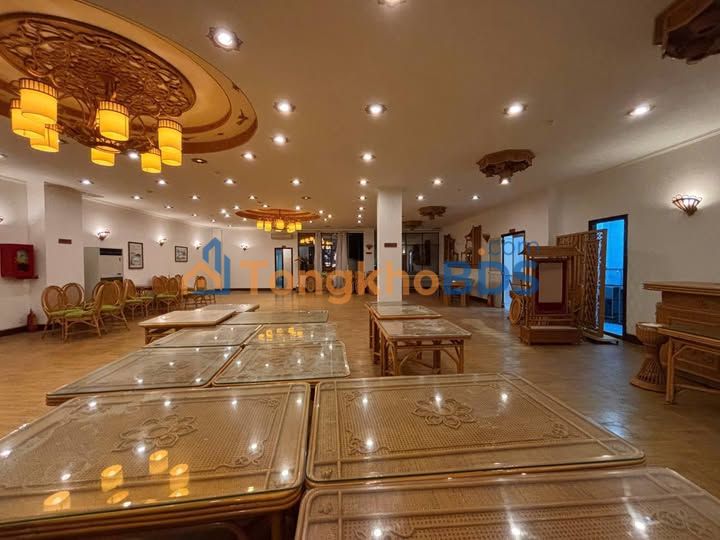 Cho thuê mặt bằng kinh doanh mặt tiền Phố Tây, Nha Trang - Vị trí đắc địa