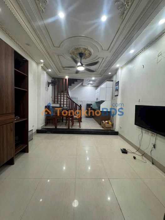 Nhà 5 Tầng Hoàng Như Tiếp Long Biên - 121m² - 8.x Tỷ