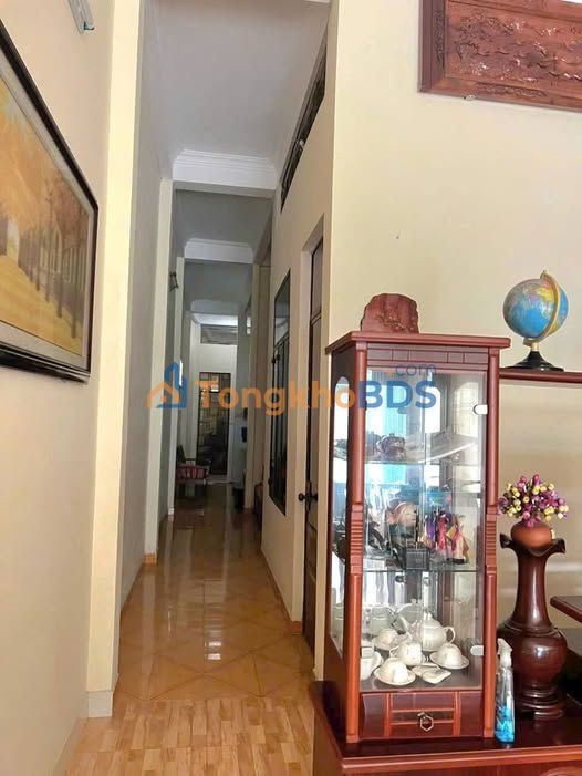 Cho thuê nhà mặt tiền Nguyễn Trãi, TP. Quảng Ngãi - 3PN, 3 Tầng, Full Nội Thất