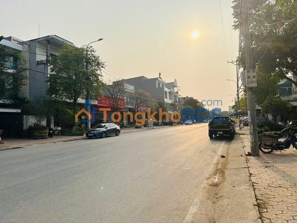 Nhà Mặt Tiền Nguyễn Du, TX Phú Thọ - 90m² Kinh Doanh Đắc Lộc