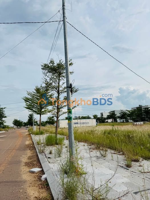 Bán Đất Khu Dân Cư Bàn Thành, Quy Nhơn 205m² - Giá 2 Tỷ X