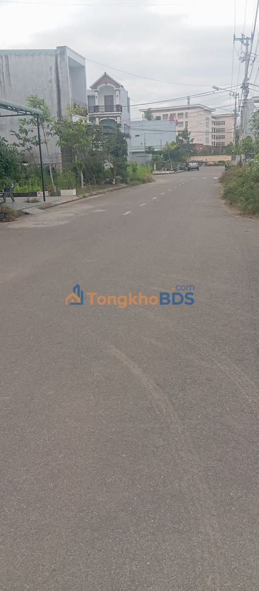 Bán Đất Vàng 120m² Mặt Tiền 5m Đường 14m - Quy Nhơn, Bình Định