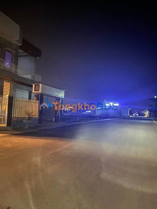 Nhà Lô Góc 200m² Đơn Dương, Lâm Đồng - Full Nội Thất, Giá 5.8 Tỷ