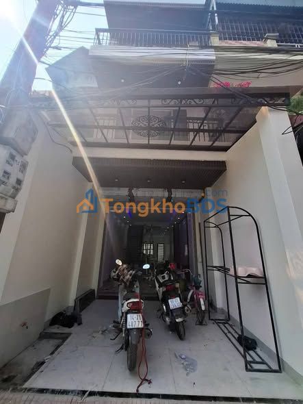 Bán nhà 3 tầng Phường Vũ Ninh, Bắc Ninh - 90m², 6.5 tỷ, Ô tô đỗ cửa