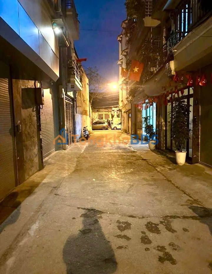 Nhà Riêng 45m² x 6 Tầng Phường Lĩnh Nam - Ô tô vào nhà