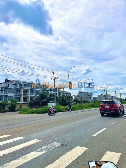 Đất nền Long Khánh 200m² - Sổ hồng sẵn, giá 300 triệu