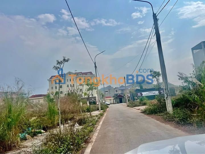 Đất Lô Góc 2 Mặt Tiền 91.2m² Đối Diện Quảng Trường Sơn La - Giá 2 Tỷ