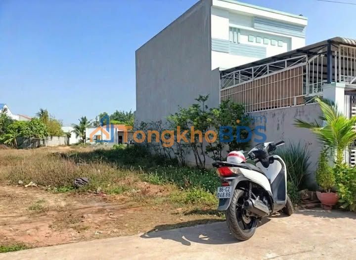 Đất thổ cư 100m² mặt tiền đường Cây Me, Phan Thiết - Giá 790 triệu