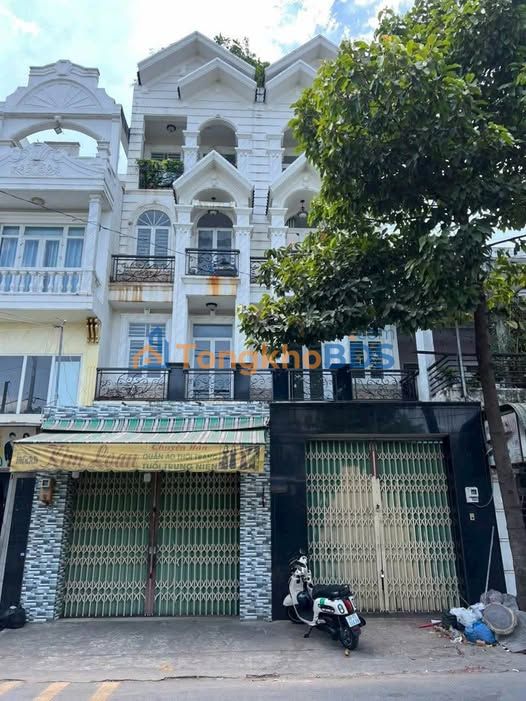 Bán Gấp 2 Căn Nhà Phố 4 Tầng Mặt Tiền Chợ Huỳnh Thị Hai, Q12 - 22 Tỷ