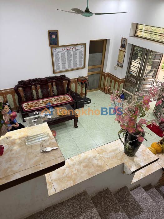 Nhà 230m² Trần Bình Trọng, TP Yên Bái - Sổ Thổ Cư, Sân Rộng Ô Tô