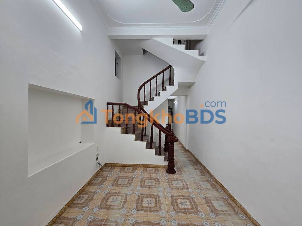 Nhà 62m² 2.5 tầng, 3PN, Hướng Tây Bắc, 1.85 Tỷ - Nam Định