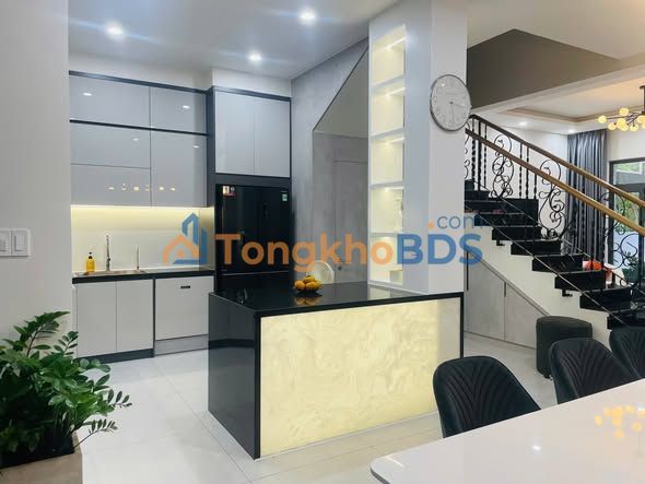Biệt thự Townhouse Mỹ Thái 1, Q7 - Sổ hồng sẵn, Full nội thất Ý - Giá 4X tỷ