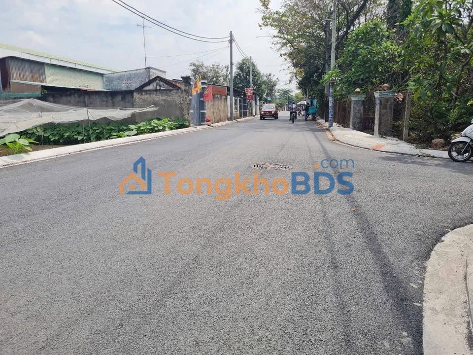 Bán Đất Hóc Môn 252m² - Sổ Đỏ Chính Chủ, Đường Xe Tải Thông Thoáng