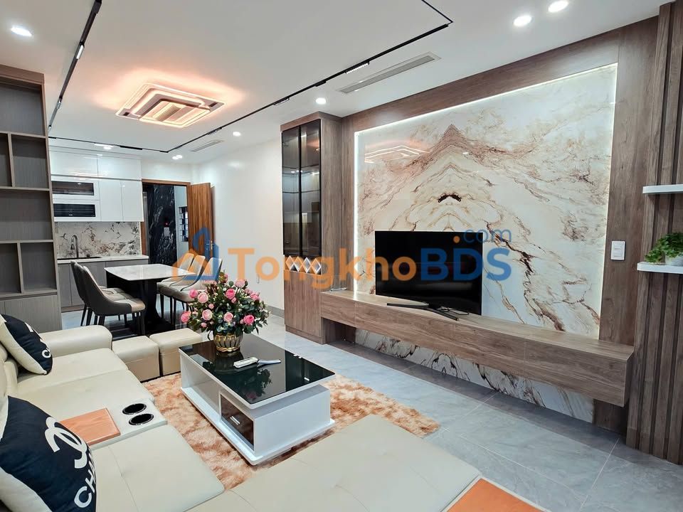 Nhà 43m² 6 Tầng Gara Oto Thang Máy Thạch Bàn, Long Biên - Sổ Đỏ Sẵn Sàng
