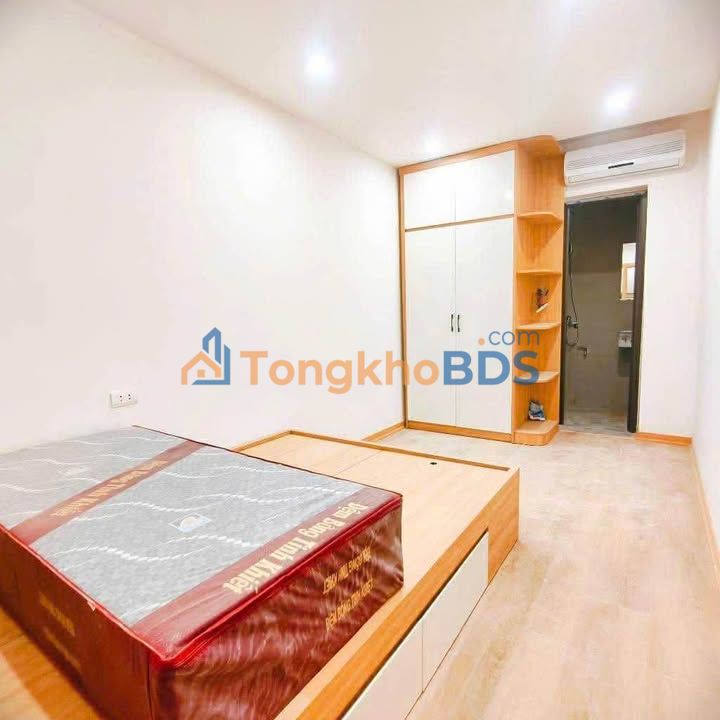 Chung cư Tập thể Giải Phóng Hoàng Mai 80m² - 3PN Lô Góc Sáng