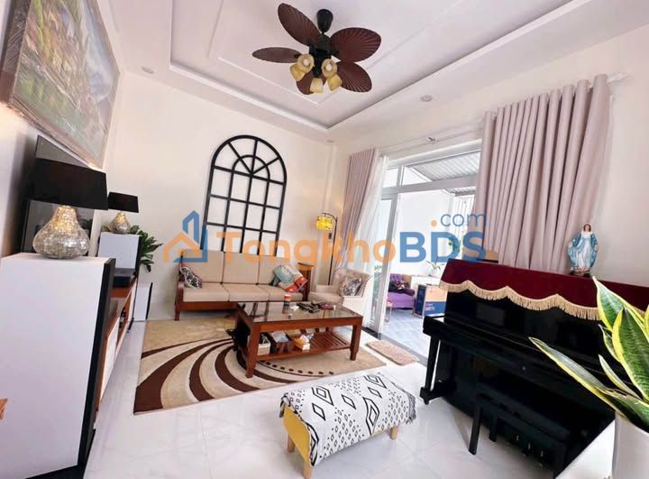 Bán Đất Tặng Nhà Cấp 4 - Hẻm 8m Đường 30/4, Vũng Tàu - 157m²