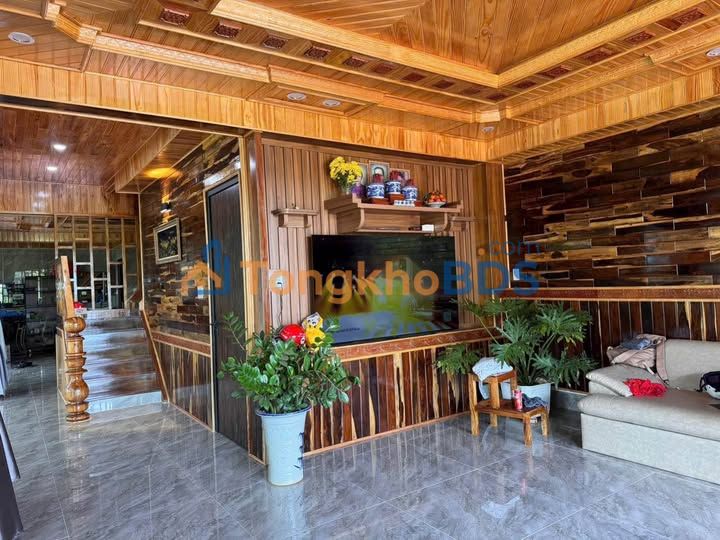 Nhà Gỗ Cao Cấp 179m² - TP Bà Rịa 3.68 Tỷ - Sẵn Sàng Đón Bạn!