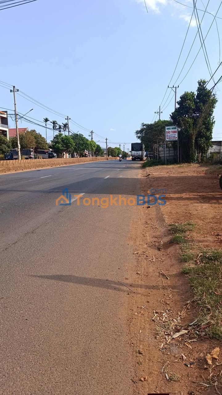 Nhà Mặt Tiền Quốc Lộ 14 Buôn Hồ 275m² - Giá 5 Tỷ