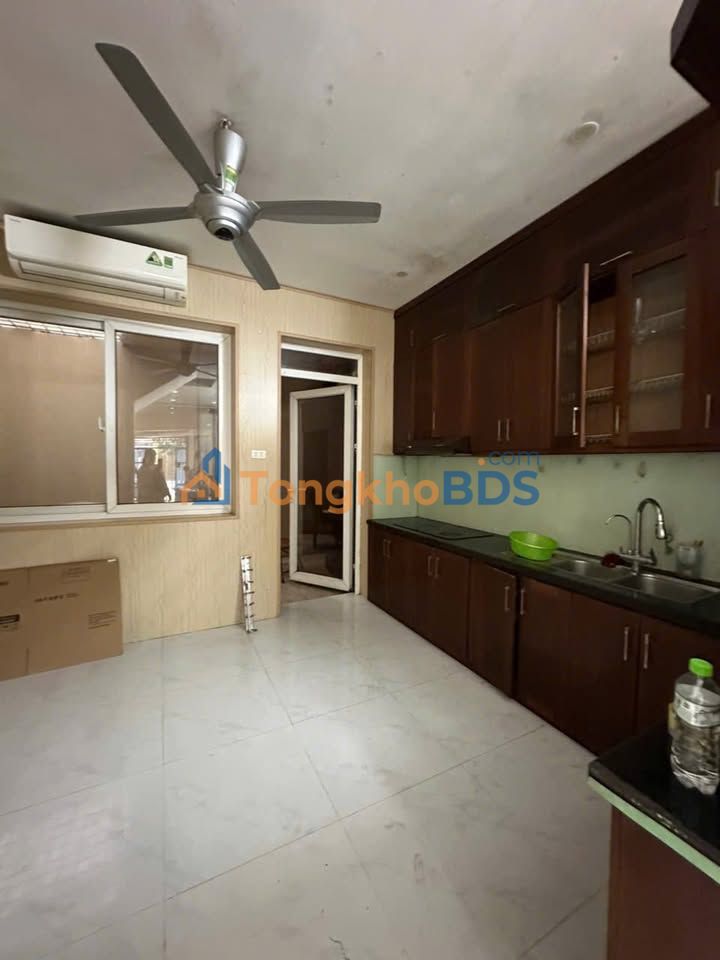 Nhà Lô Góc 90m² 4T Văn Phú, Hà Đông - Giá 20 Triệu/Tháng