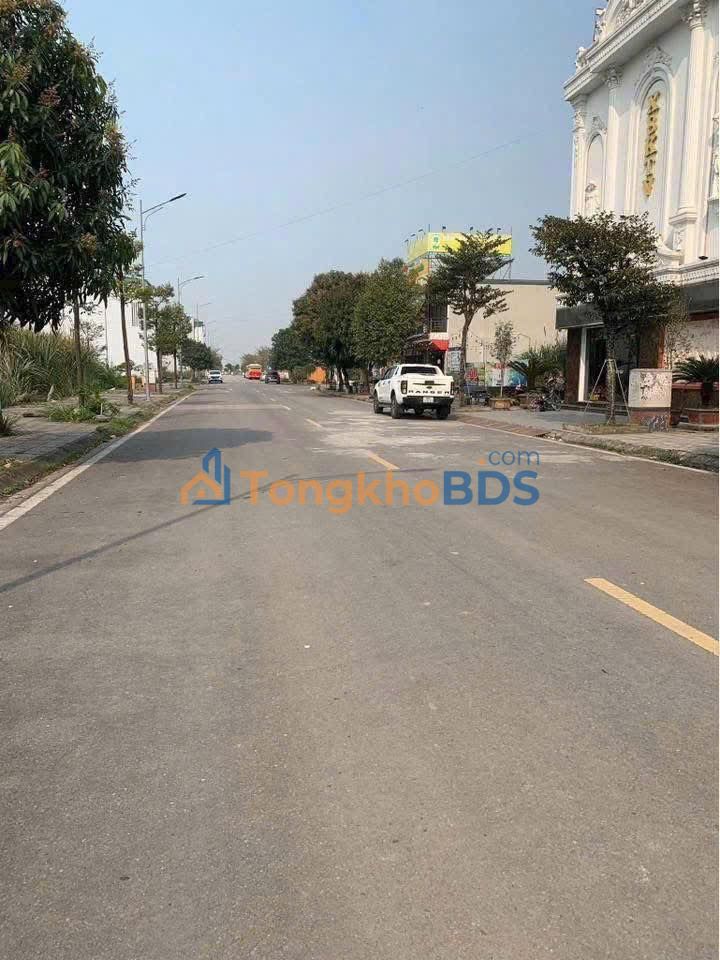 Đất Nền Vàng: 200m² Hướng Nam, Mặt Tiền 10m Đường 20.5m - Bình Lục, Hà Nam