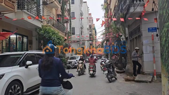 Nhà 5 Tầng Phố Võng Thị 52m² - View Hồ Tây, Ô Tô Tránh, Thang Máy Nhập Khẩu