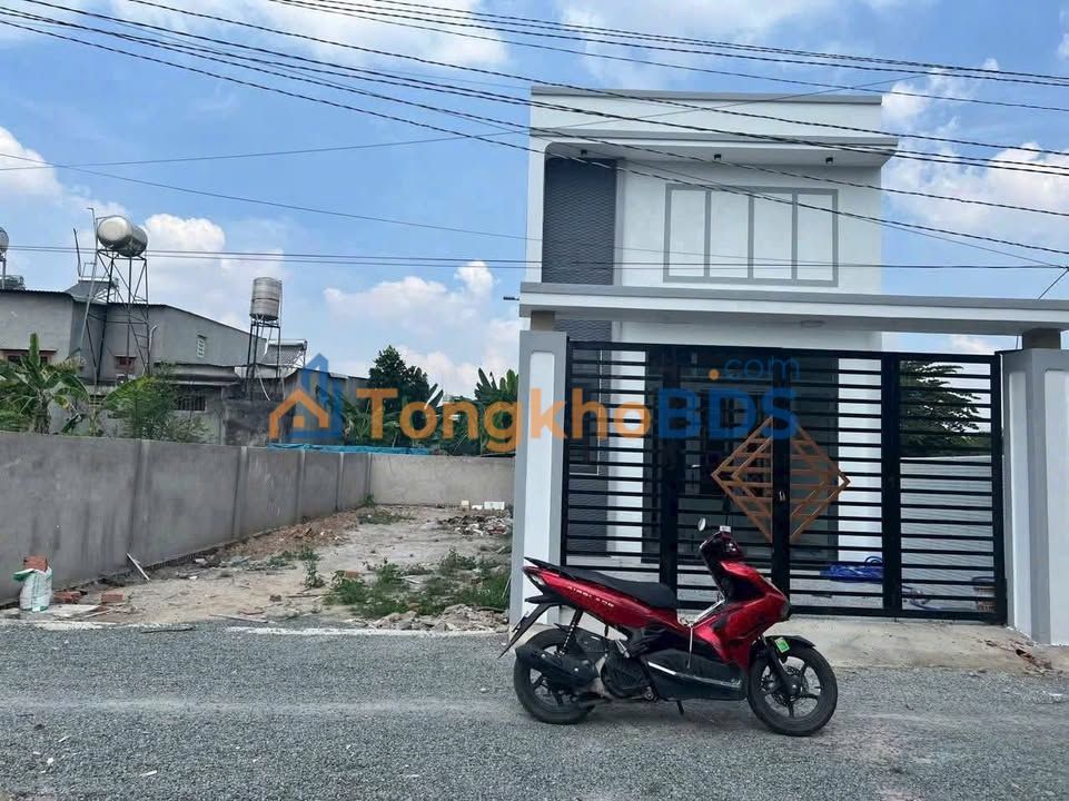 Nhà Sổ Riêng 170m² An Phước, Long Thành - Giá 2.39 Tỷ, Sân Vườn Thoáng Mát