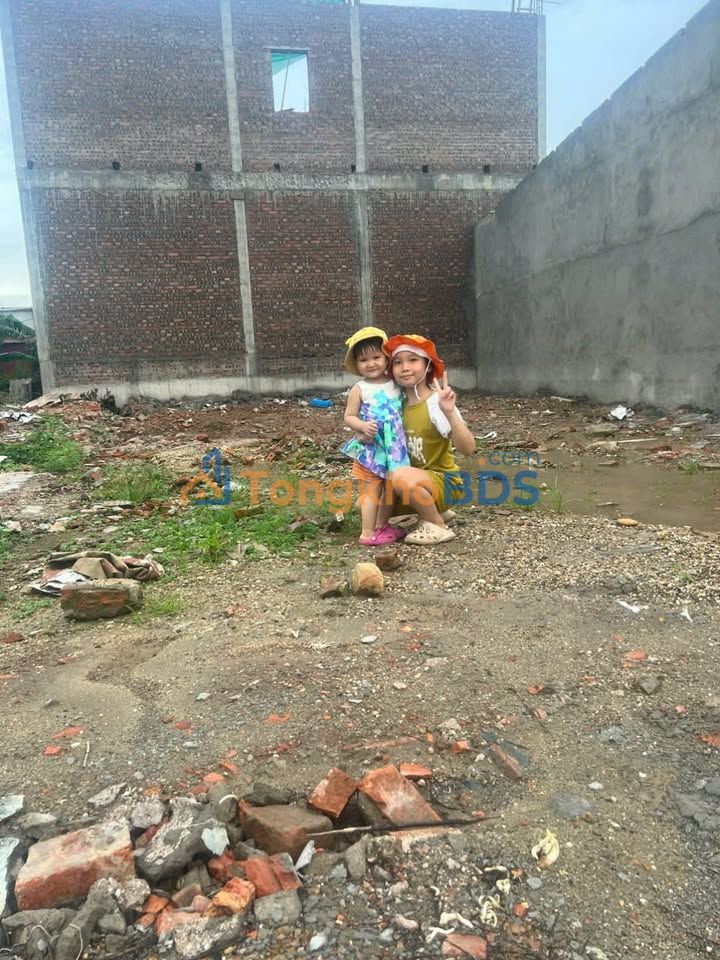 Đất Lệ Thủy 68m² Sổ Hồng Vuông Vắn - Cạnh FPT