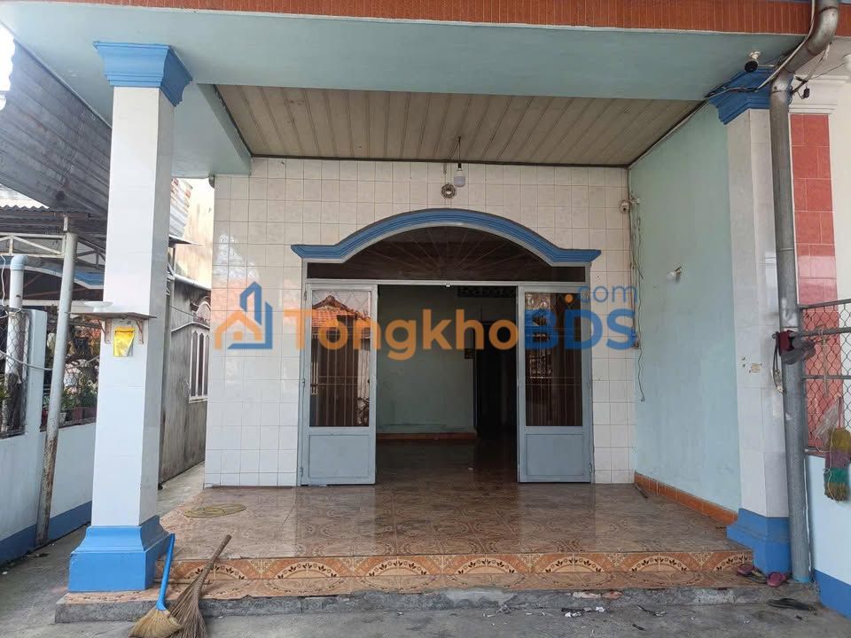 Nhà Hóc Môn 150m² Sổ Hồng Riêng - Đường Rộng 4.2 Tỷ