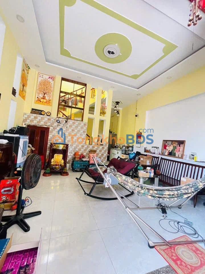 Bán Gấp Nhà SHR Bà Điểm 84m², 4PN, Hướng Đông Bắc - Giá 4.69 Tỷ