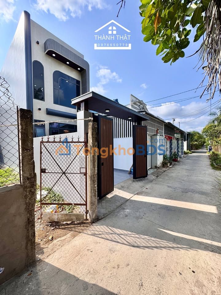 Nhà Phố Mỹ Tho 84m² 1.98 Tỷ - Xe Hơi Tới Tận Nhà