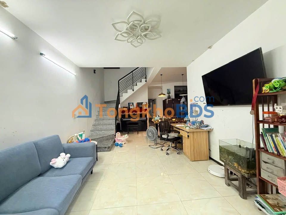 Nhà 2 Tầng Kiệt Oto Lê Ngô Cát, Huế - 98m², 3PN, Sổ Hồng Chính Chủ