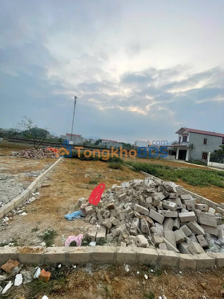 Bán đất 60m² Đường Bông Lau, Lạng Sơn - Ô tô vào nhà, giá 1.5 tỷ