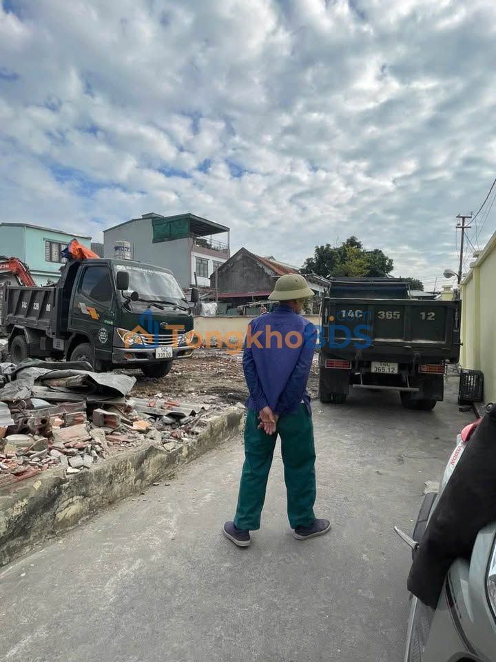 Bán Đất Trung Tâm Cẩm Phả 52.9m² Sổ Đỏ Full Thổ Cư, Gần Chợ & Trường Học