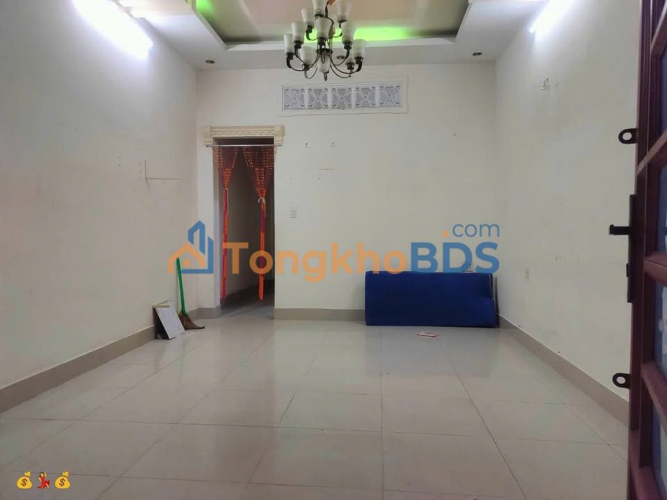 Nhà 3PN Hóc Môn - 80m² Giá 6.5 Triệu/Tháng - Sẵn Sàng Ở Ngay