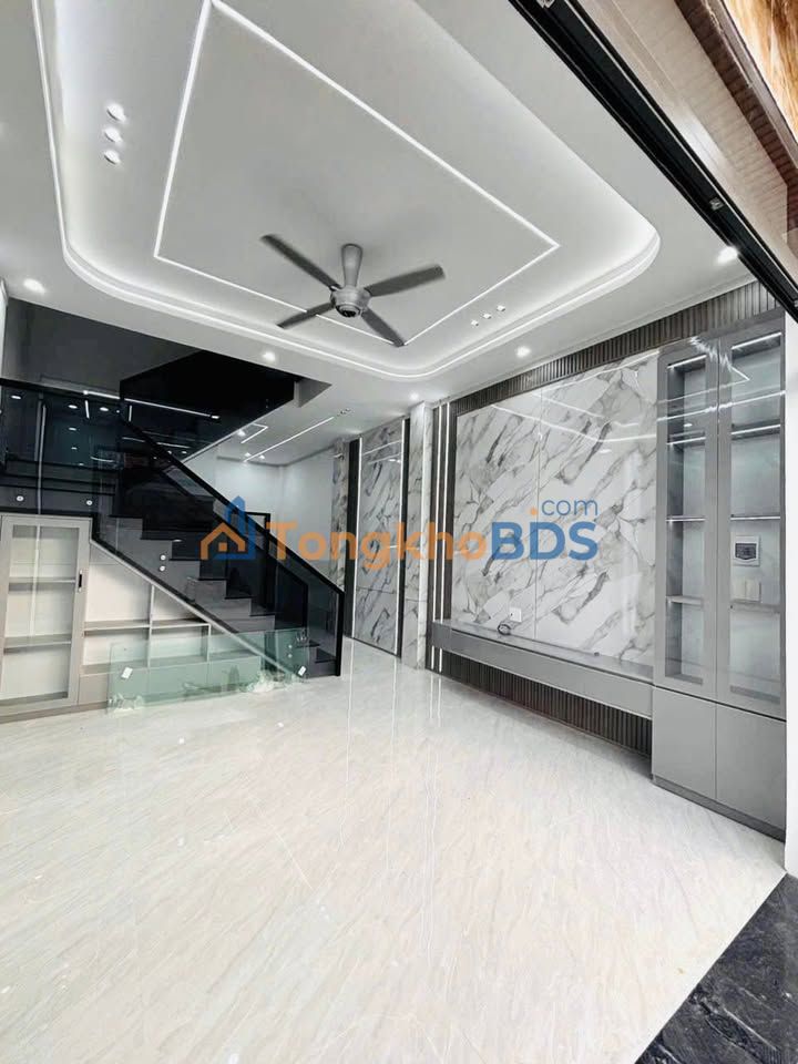 Nhà Phường Bửu Hòa - 62m² - 3.45 Tỷ - Sổ Hồng Hoàn Công - Ô tô tới nhà