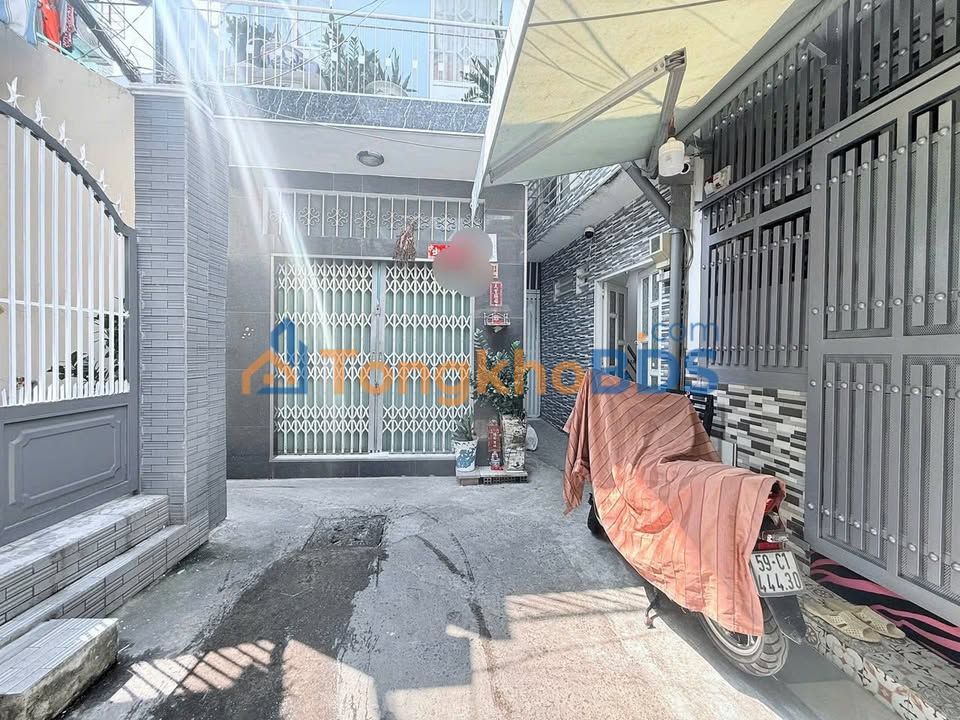 Nhà mới xây Quận 4 - 25m² - 3PN - Giá 2.85 Tỷ - Sẵn Sàng Dọn Vào Ở