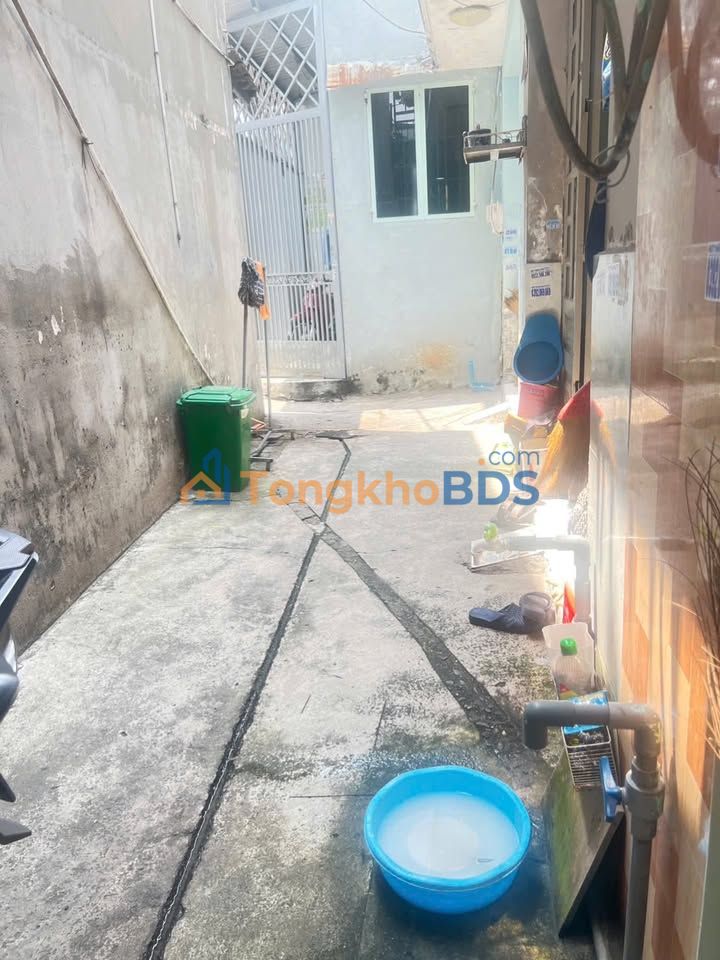 Nhà 2 Lầu, 2PN, 3.3x4m, Quận 12 - Giá 780 Triệu/Sổ